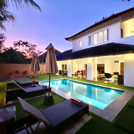 Villa Julia | Heart Of Seminyak | 350M Beach 外观 照片